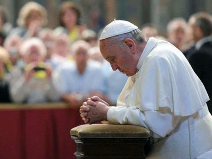 Papa Francesco ci educa alla preghiera: Gesù uomo di preghiera
